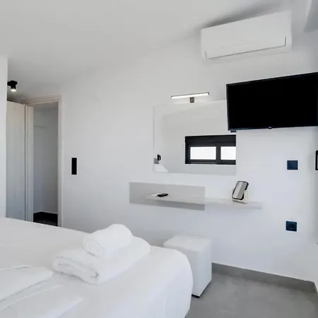 Aeusta Summer House *